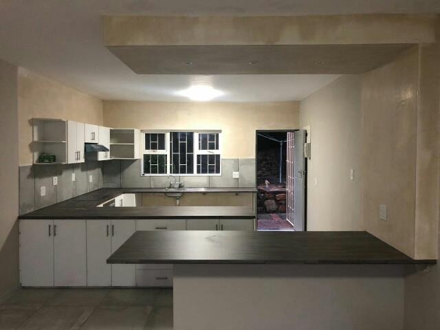 To Let 3 Bedroom Property for Rent in Devils Peak Western Cape